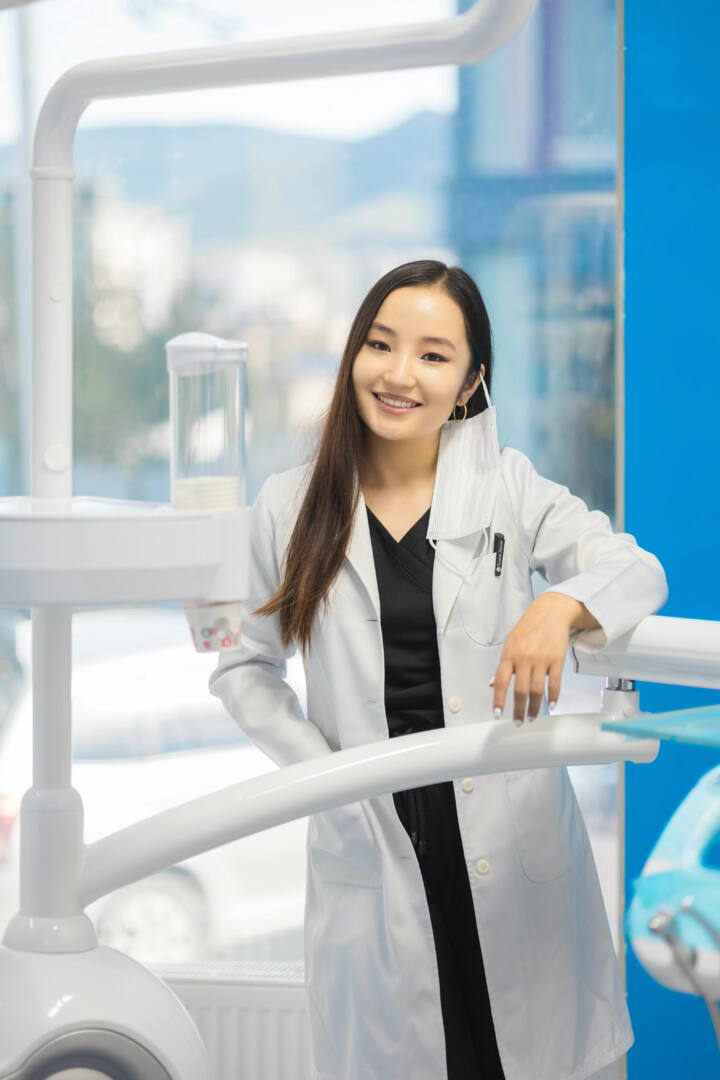 bangkok women in thailand - how to find and meet thai single doctor and medical profession singles in bangkok thailand